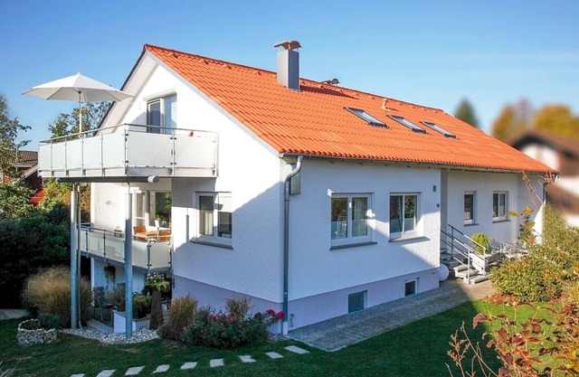 Bright modern vacation apartment - apartment with balcony - surrounded by beautiful nature