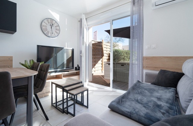 Bright Retreat Near Beach