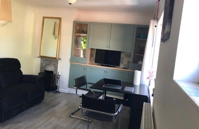 Bright & spacious first floor apartment Cambridge