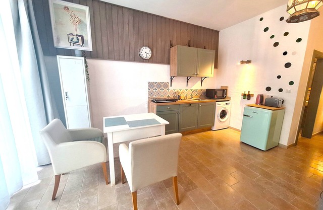 Bright studio apartment