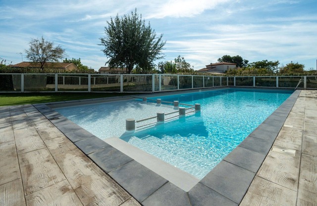 Bright Villa Stay in Sérignan