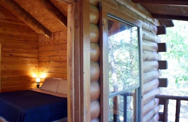 Broken Bow Lake Cabin in the woods
