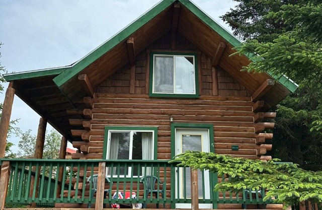 Brooks Falls, Homer Floatplane Lodge
