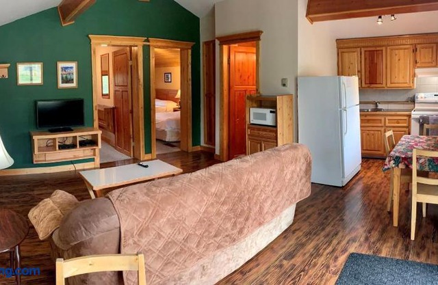Brookside Motel Golden