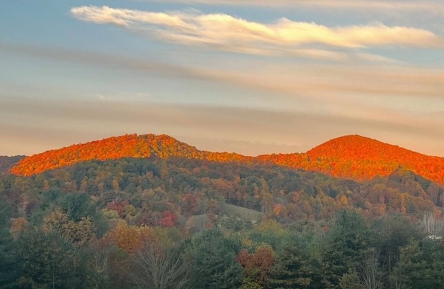 Bucket List WNC Fall Foliage from our Deck Lake Glenville Pvt Rd KingBed DogYard
