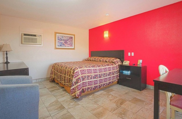 Budget Stay w/Free Parking Near Weslaco’s Top Attractions