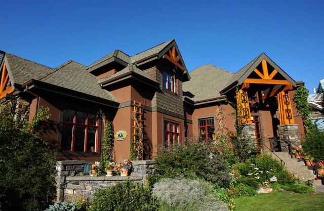 Buffaloberry Bed & Breakfast