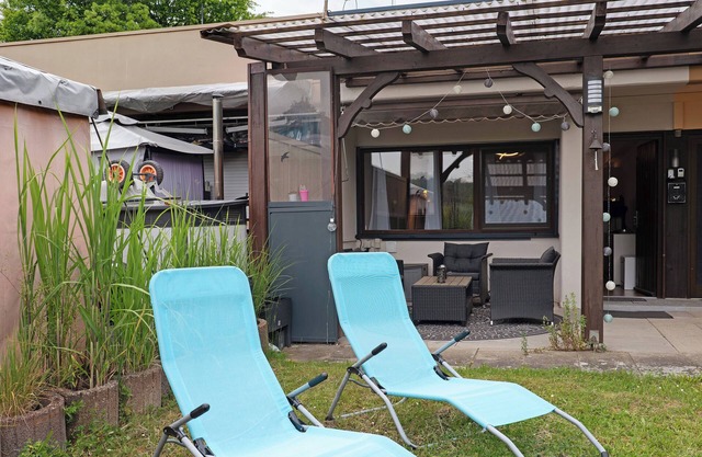 Bungalow '1' with Private Terrace, Wi-Fi and Air Conditioning