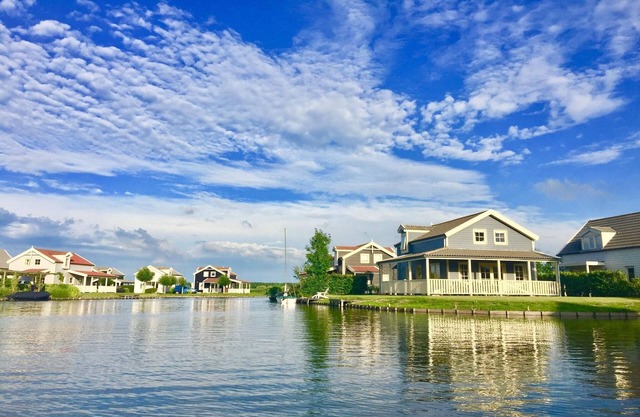 Bungalow in Holland by Water with Sauna