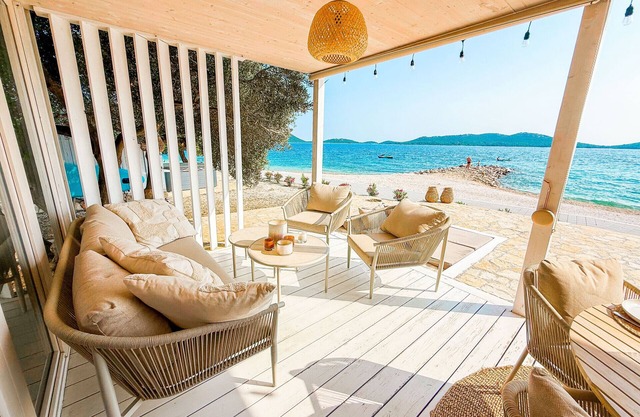 BUQEZ ECO RESORT - Villa 27 - directly by beach