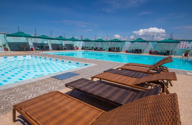 Buraha Zenoni Hotel and Resort