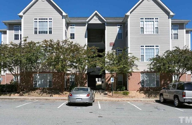 Business condo next to Raleigh Golf Course