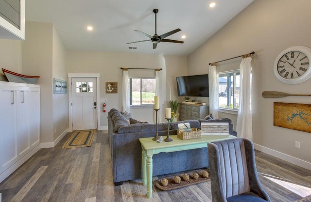 Byrdstown Home Near Dale Hollow Lake!