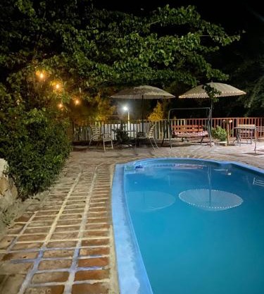Cabañas Between Hills