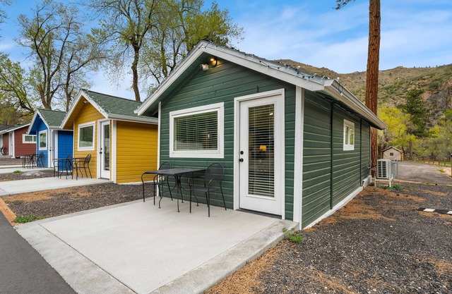 Cabin 1- Hewlett Gulch