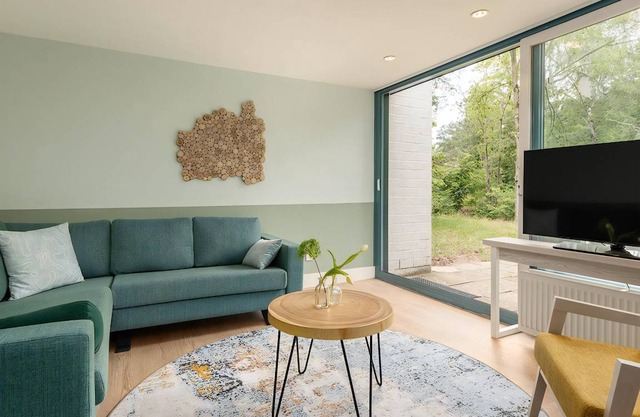 Cottage Premium People 