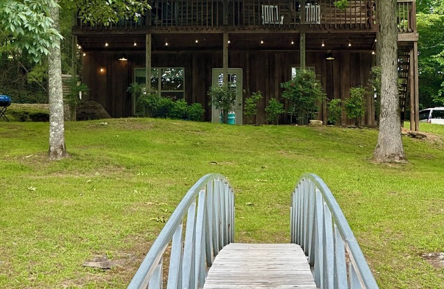 Cabin B at Smith Lake Alabama Cabins