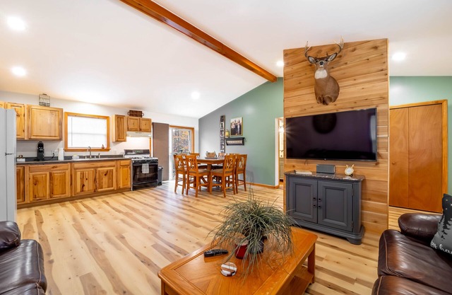 Cabin in Cheboygan- A Northern Outdoor Experience