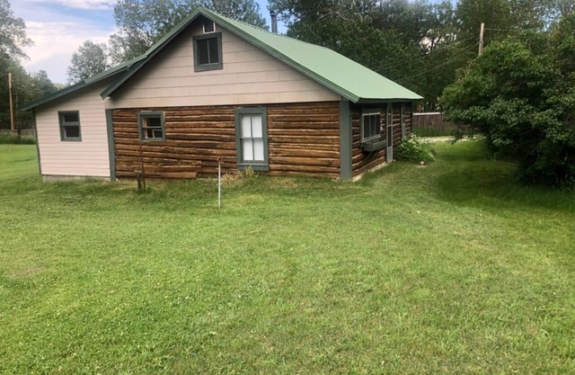 Cabin in the foothills of the Beartooth Mountain Range