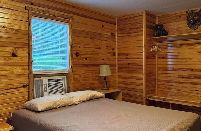 Cabin on the Meramec River - Unit 16a