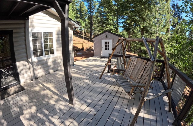 Cabin Pet-Friendly with 2 King Beds and Deck Near Pikes Peak