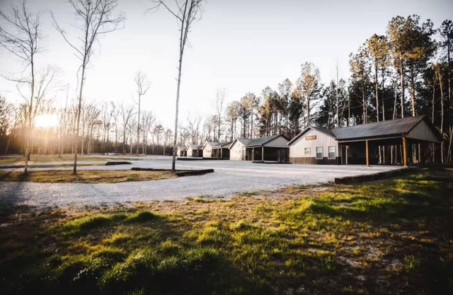 Cabins of Lay Lake at Beeswax Cabin #4