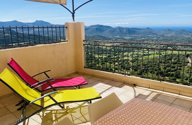 Calm and authenticity with a panoramic view in the heart of a Corsican village