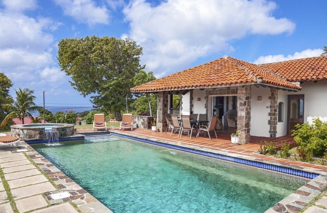Calypso Court 1BR in Saddleback by Personal Villas - Hacienda-Style Haven