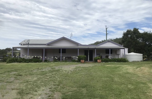 Camelot Farm Stay close to Paterson & Dungog