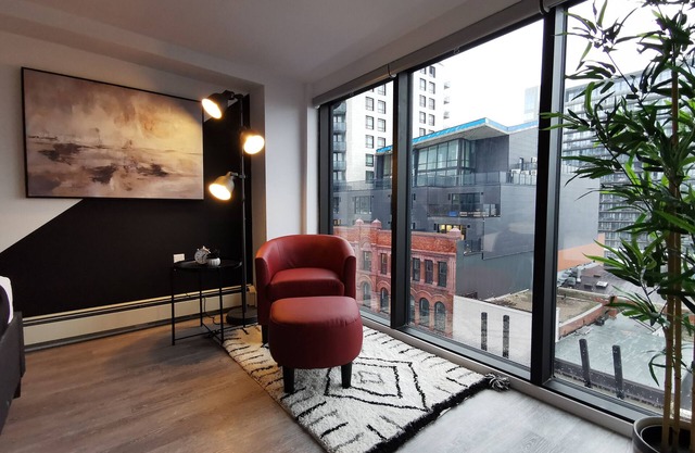 Cameo Hotel and Suites