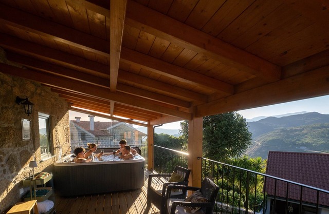 Caminho Gerês | Heritage Eco-Cottage - jacuzzi