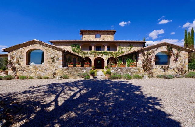 Camparone, ArcenoRentalsClub Magnificent Chianti Villa Exclusive Pool Concierge