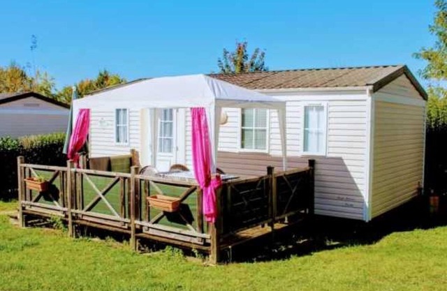 Camping 3 étoiles - Piscine - eeefai