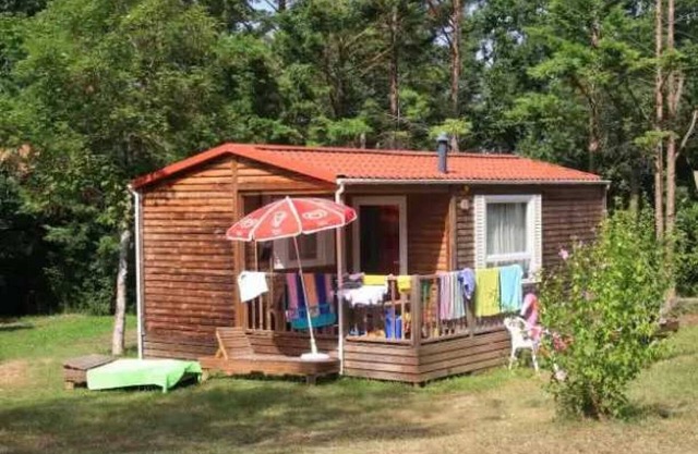 Camping 3 étoiles - Piscine - eebbgh