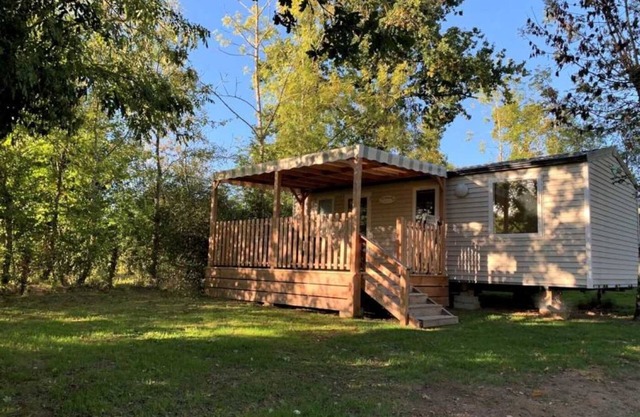 Camping 3 étoiles - Piscine - ccbbeib