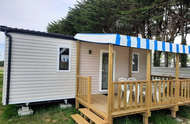 Camping Du Littoral * - Prestige mobile home - 28 m² - 2 bedrooms 4 to 6 people - 4 people. included in the price