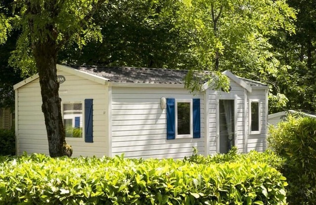 Camping Les Grosses Pierres ***** - Mobil Home 3 Rooms 4 People
