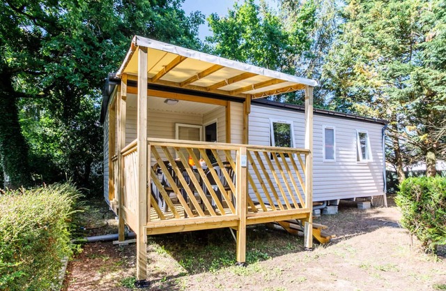 Camping Ushuaïa Le Parc de La Grève **** - Mobil Home Plaisir 4 Rooms 6 People + TV