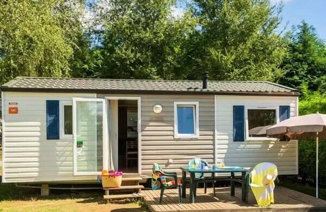 Campsite Domaine des Tours* - Classic XL 4-room mobile home for 6 people
