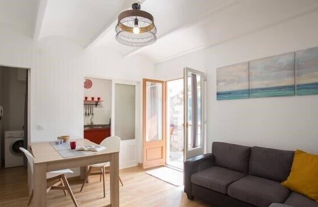 Can Botey, bonito y moderno apartamento en Colonia industrial de Ripoll