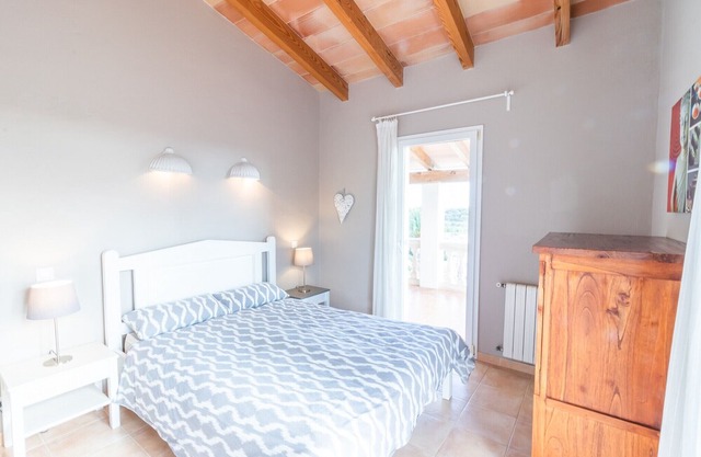 Can Flores FLAT 3 » apartment in private villa with pool close to the beach