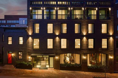 Canal House of Georgetown a Tribute Portfolio Hotel Georgetown, Washington D.C.