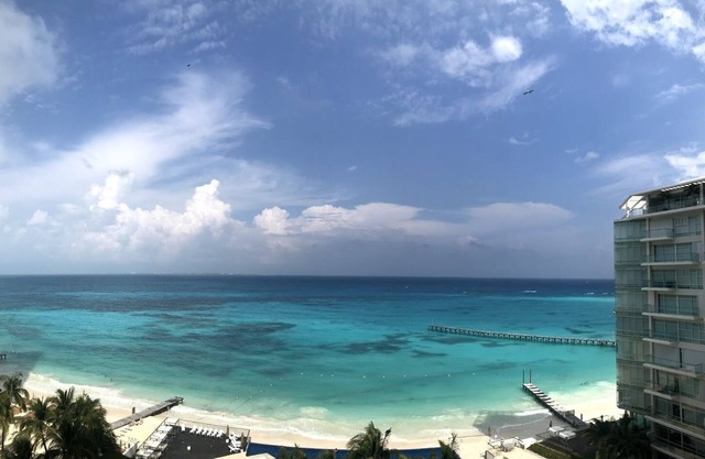 Cancun Condo, Great location, Amazing Views