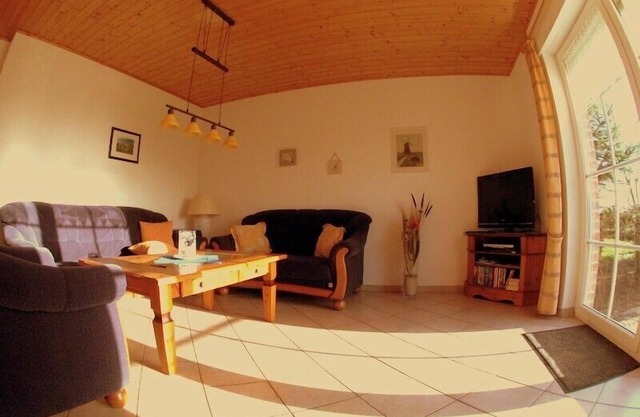 Canoe, canal location with jetty, terrace, WLAN, quiet location