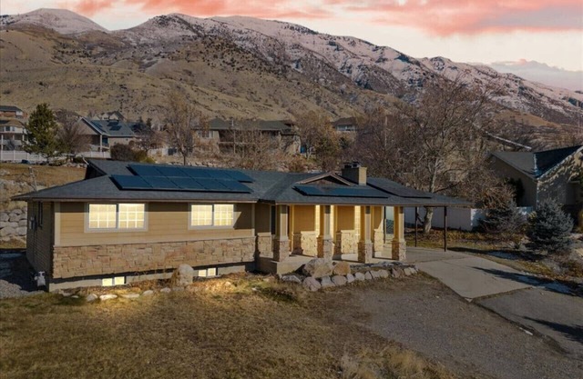 Canyon Ridge Getaway | Arcade| View | Free Massage