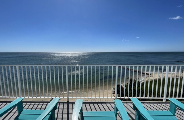 Cape Cod Oceanfront New Penthouse w Ocean View & Private Beach! capeoceanvista