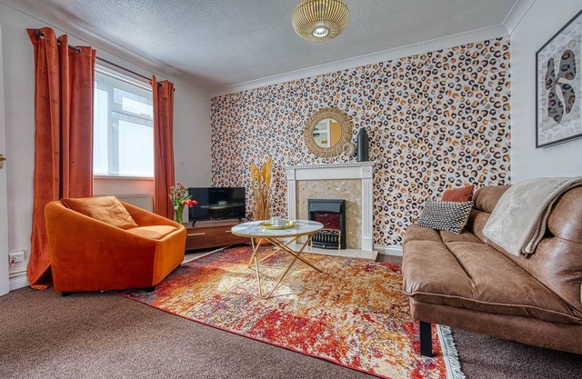 Capri 13 SA - Closest to Uni & M1 *Free Parking *Free Wifi *Long Stay Welcome