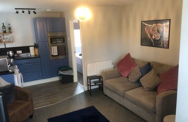 Captivating 1-Bed Apartment in Hednesford
