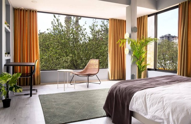 Captivating Flat on Bagdat Street