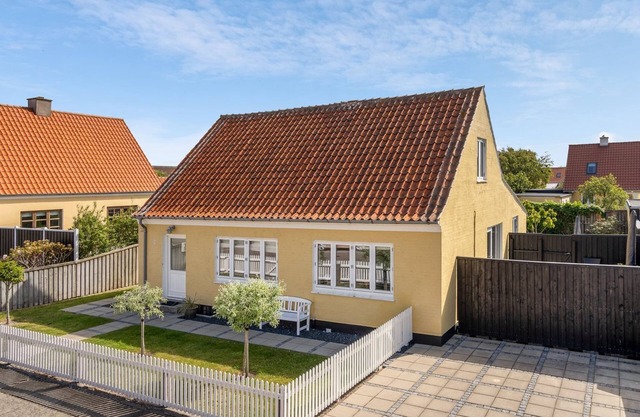 "Caranus" - 900m from the sea by Interhome